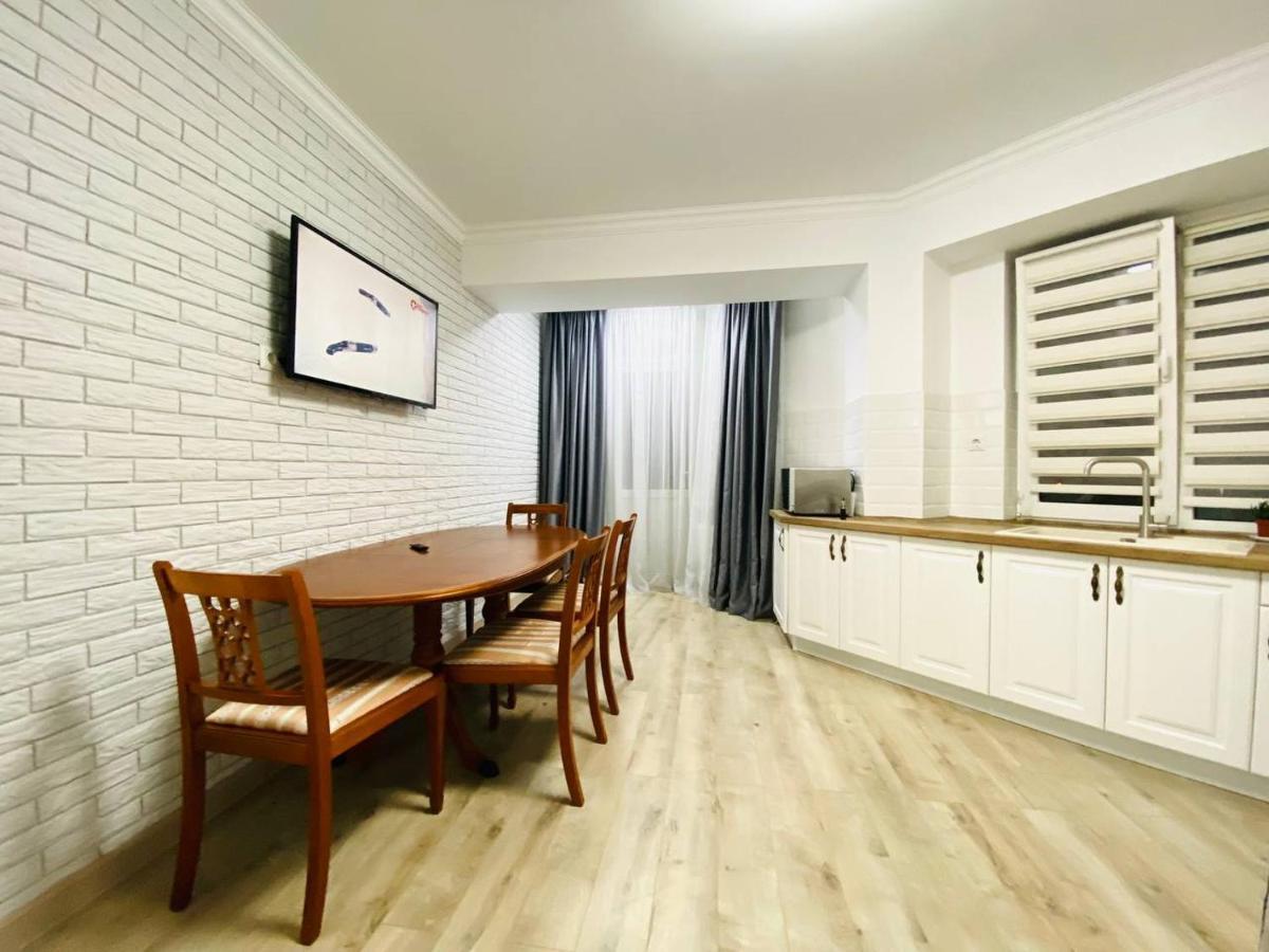 Central Eco View Apartment Chişinău Esterno foto